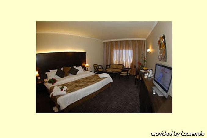 Sun Hills Suites Hotel Dżunija Zewnętrze zdjęcie